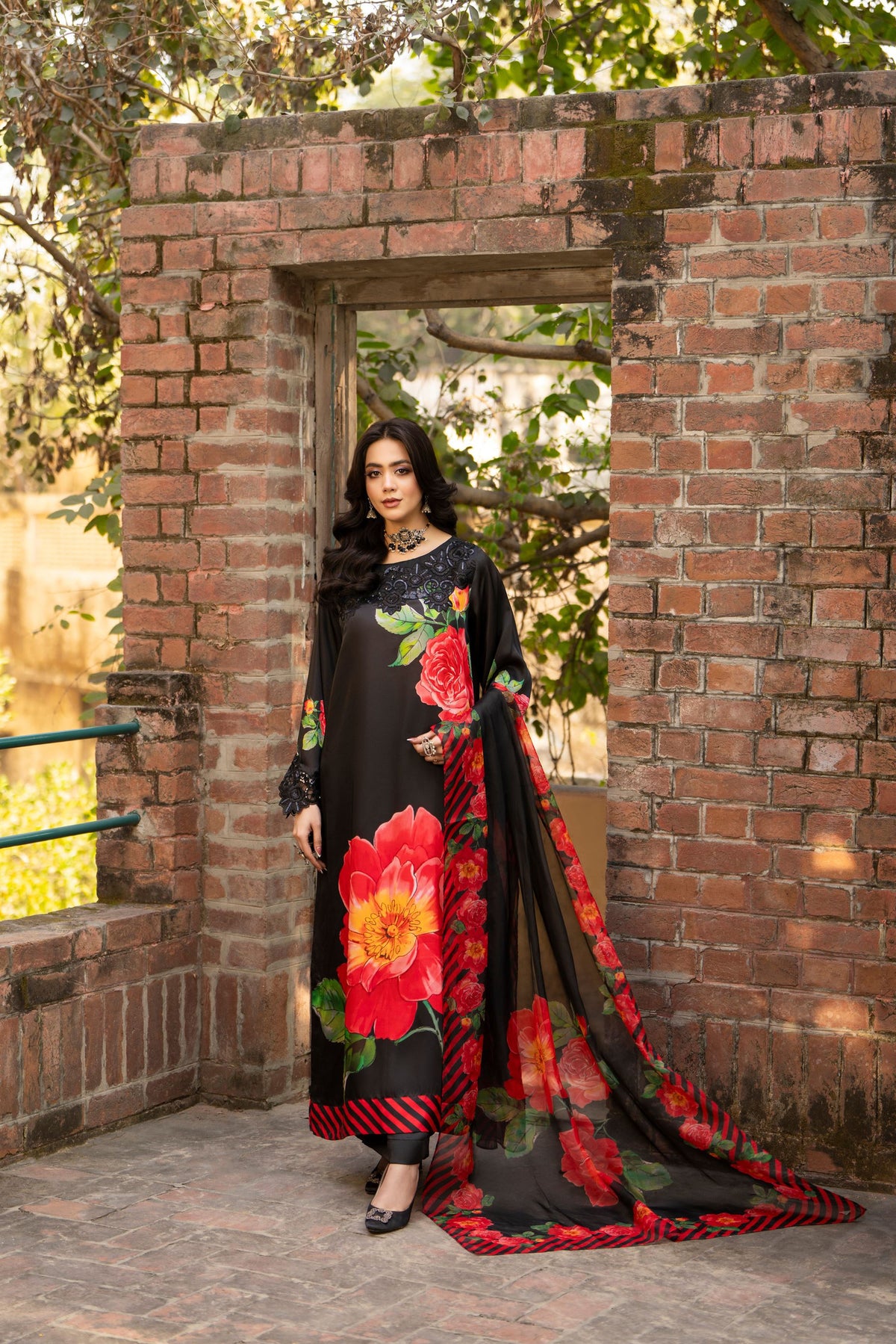 Karma Eliana - F-503 Flora Black