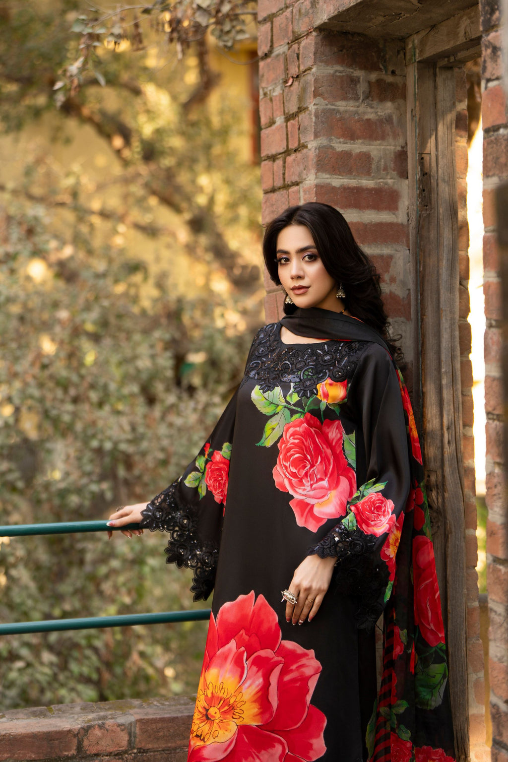 Karma Eliana - F-503 Flora Black
