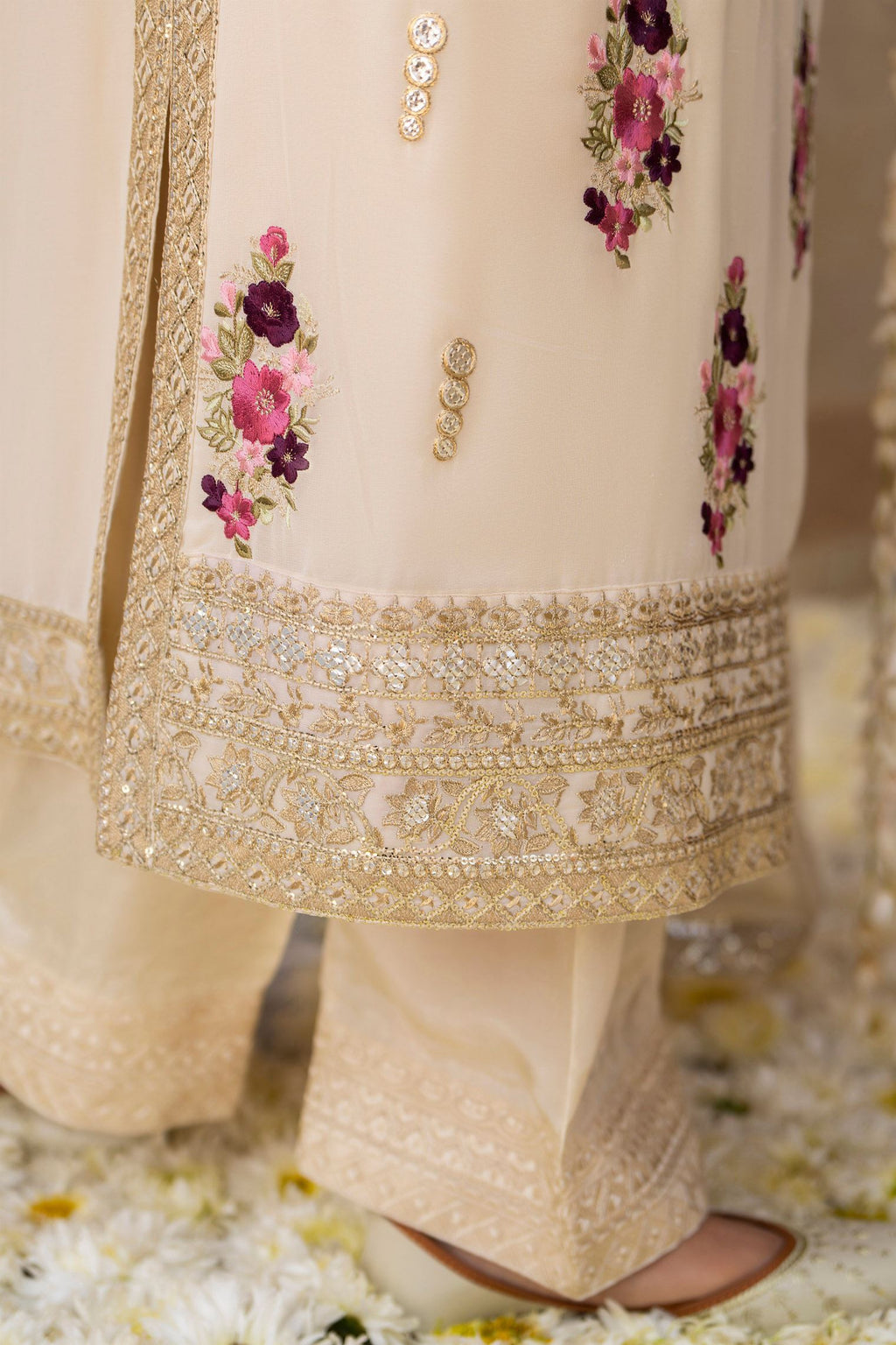 Karma Hayat - F-496 Warm Ivory