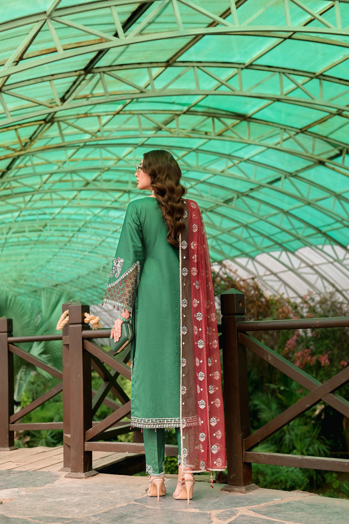 AL-809 - Sherry's wardrobe