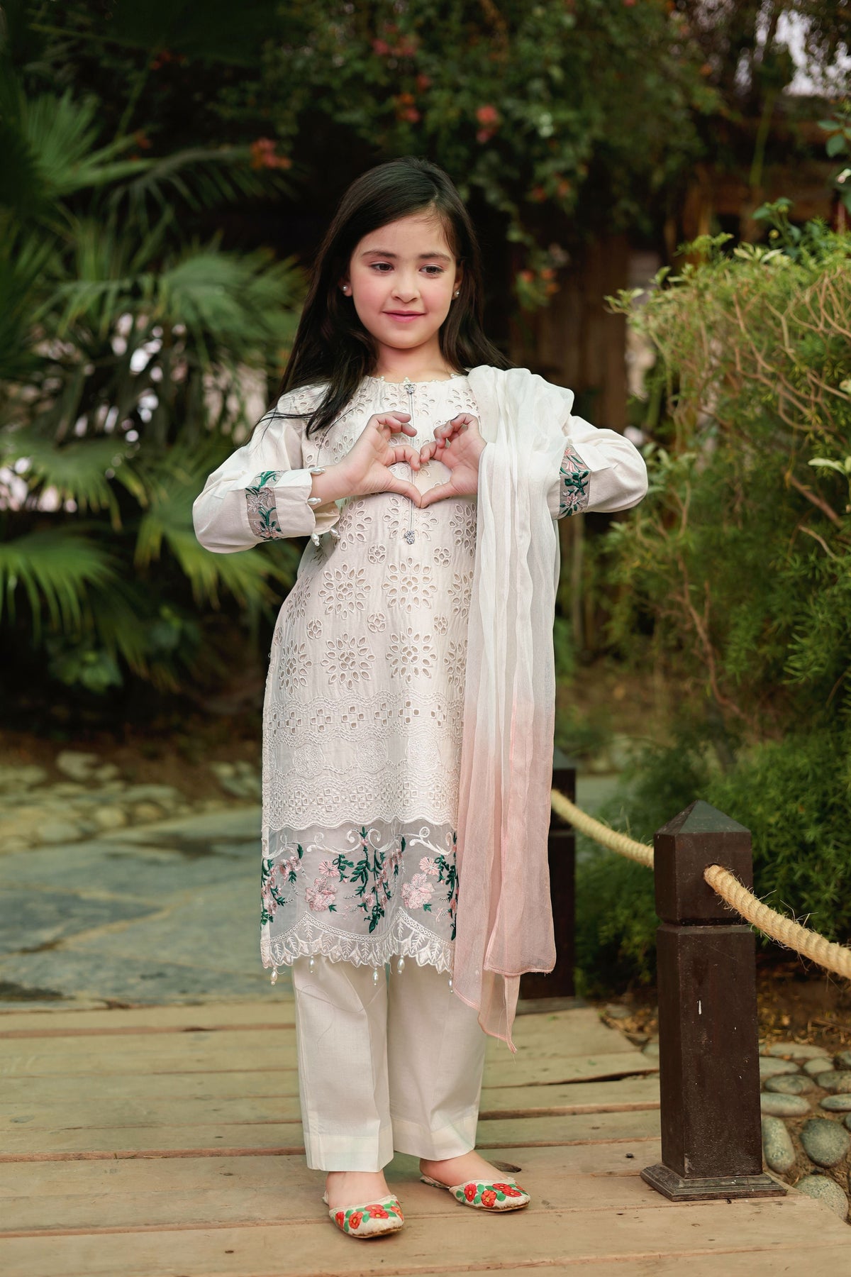 AL-806-Kids - Sherry's wardrobe