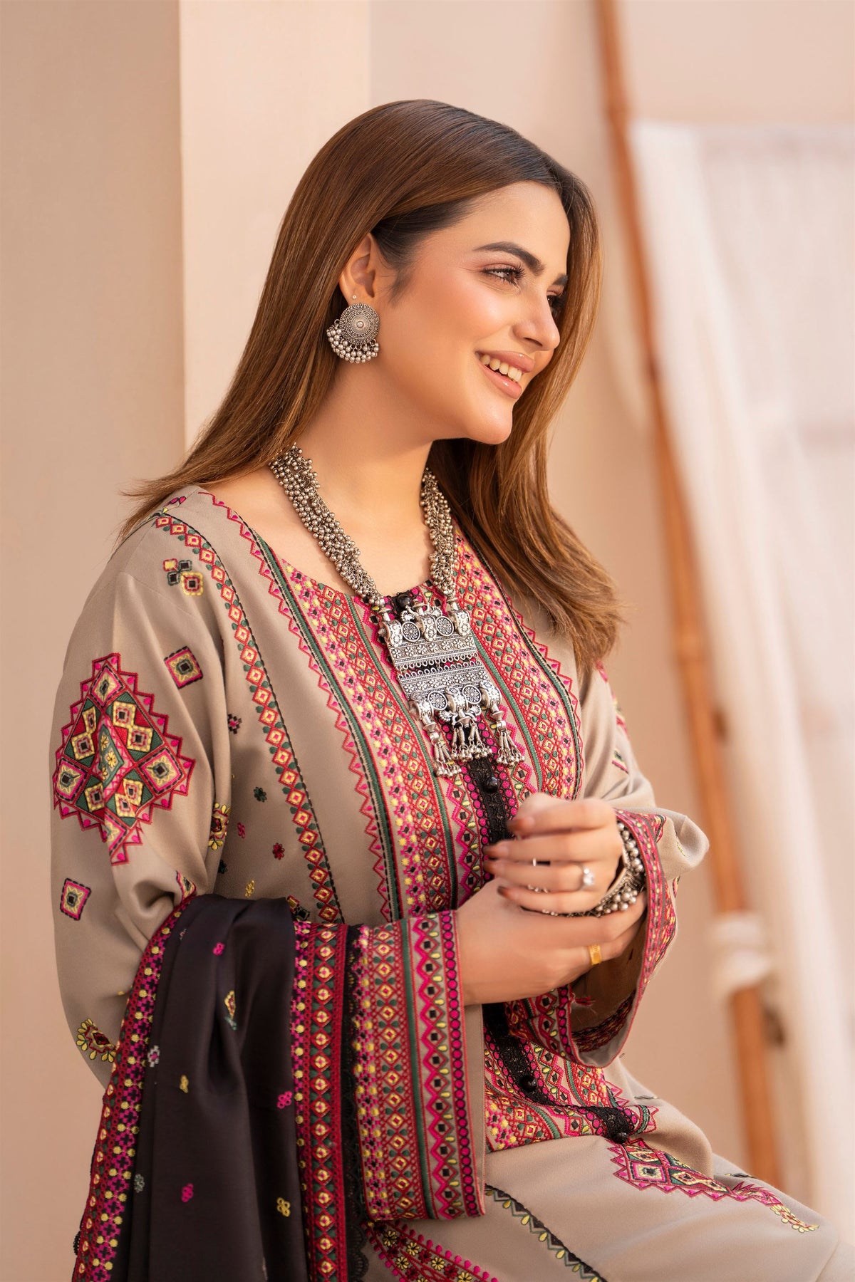 Karma Mishaal 1533 Light Oatmeal