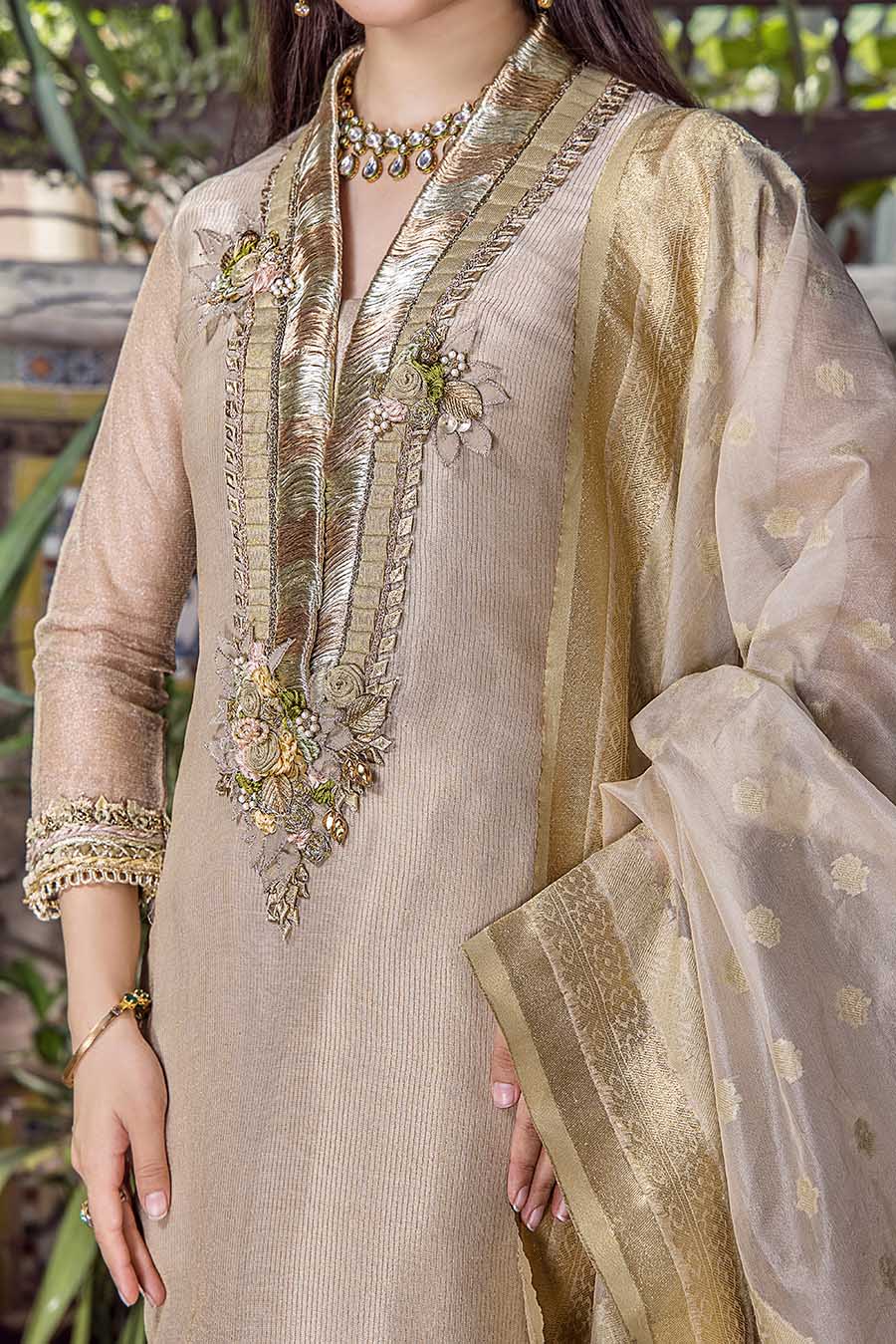 P-238 - Sherry's wardrobe