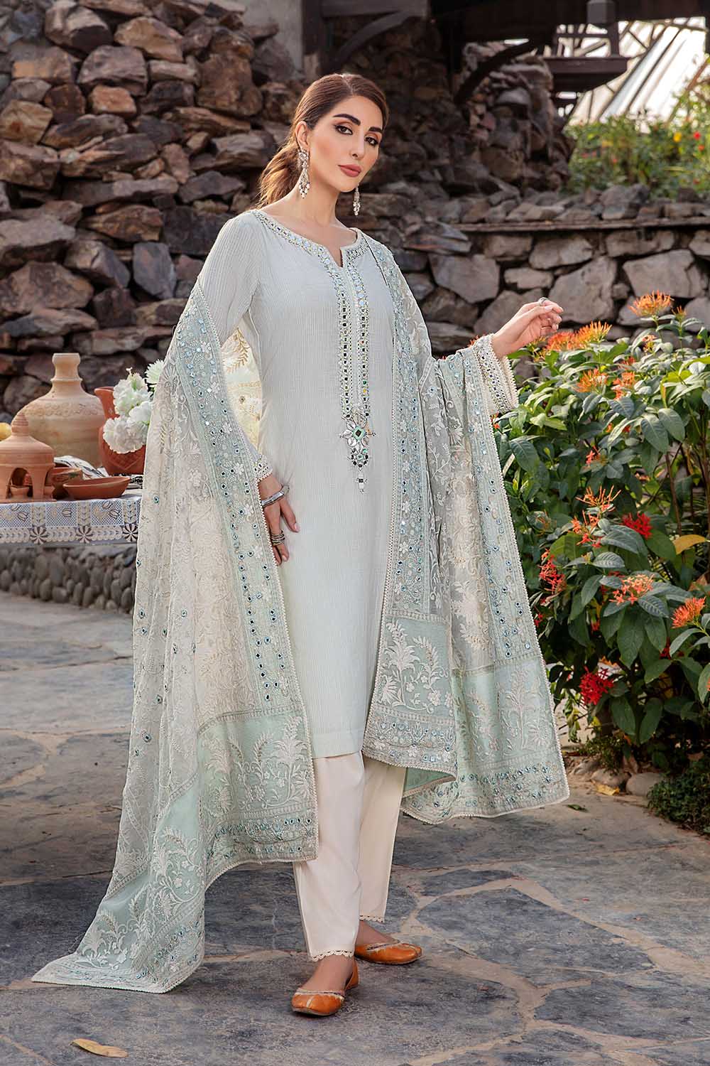 F-119 - Sherry's wardrobe