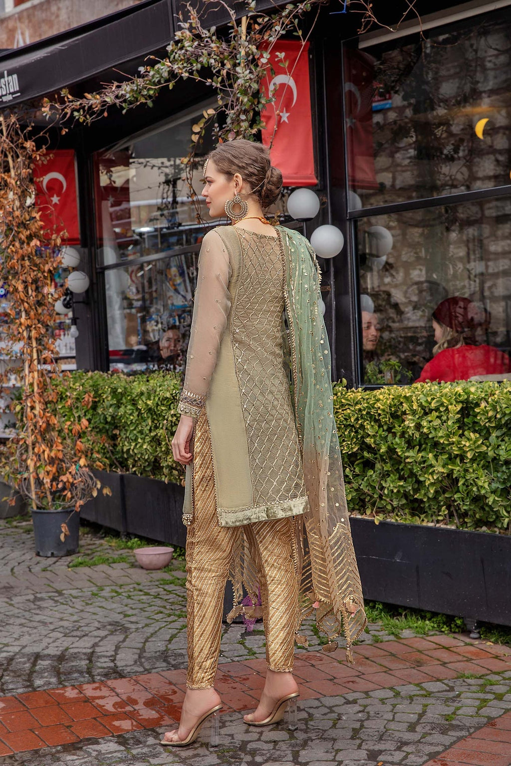 P-218 KB - Sherry's wardrobe